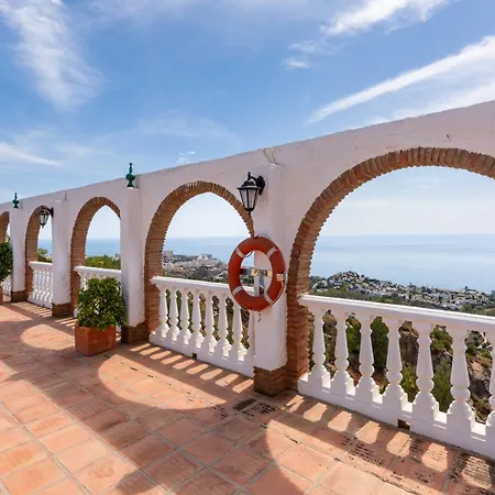 Appartement Tio Charles De June - Charming 2 Bedroom *